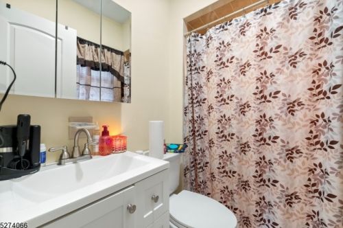 475 Preakness Ave, Paterson NJ  07502-2132 exterior