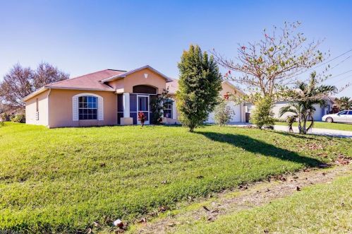 3809 13th St, Lehigh Acres, FL 33976-2834