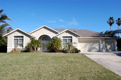 1701 Riverside Dr, Edgewater FL  32132-3632 exterior