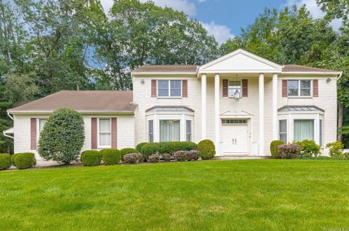 7 Zeck Ct, Airmont, NY 10901-3425
