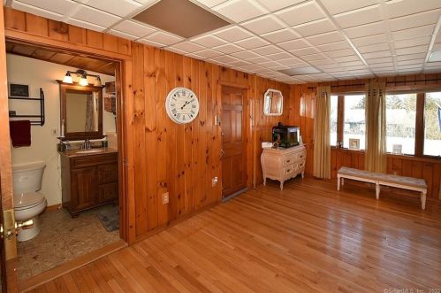 29 Ash St, Norwich CT  06351-1804 exterior