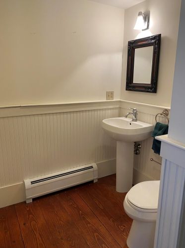 73 Main St, Hopkinton NH  03229-3003 exterior