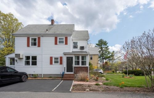 4 Elm Ct, Newton, MA 02465-1535