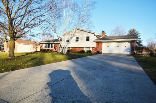 820 Chambord Cir, Marion, OH 43302-6733