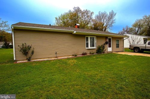 157 President Dr, Dover DE  19901-5263 exterior