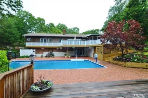 9 Trescott Path, Northport, NY 11768-2537