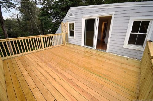 168 Sea Hill Rd, North Branford CT  06471-1406 exterior