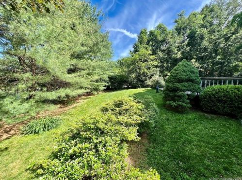 338 Union Valley Rd, Mahopac NY  10541-4333 exterior