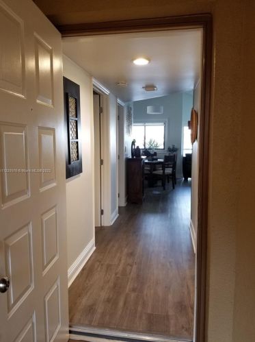 15539 Miami Lakeway, Hialeah, FL 33014-5599