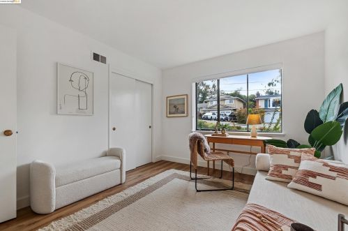 13050 Brookpark Rd, Oakland CA  94619-3504 exterior