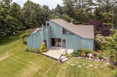 236 Maple St, Litchfield, CT 06759-3102