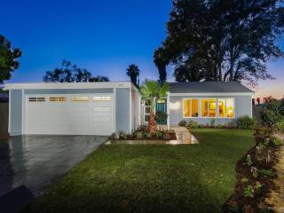 842 Avenida Taxco, Vista, CA 92084-5339