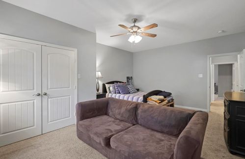 707 Main St, Waxahachie TX  75165-3233 exterior