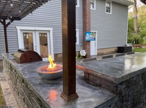 275 Grant St, Berkeley Heights NJ  07922-1142 exterior