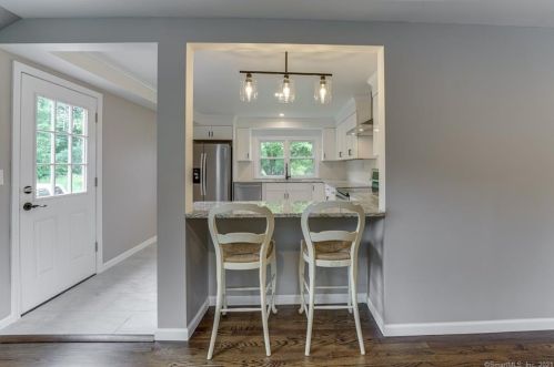 80 Circle Dr, Litchfield CT  06750-1710 exterior
