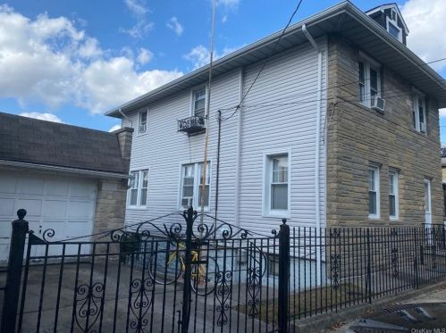 2711 Morgan Ave, Bronx, NY 10469-5520