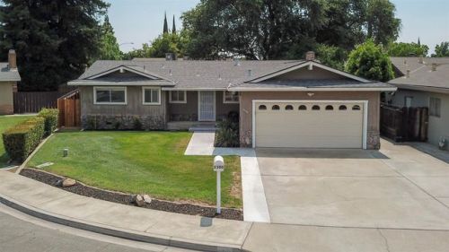 2300 Julie Ave, Turlock CA  95382-1652 exterior