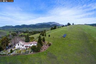 2405 Saddleback Dr, Danville, CA 94506-3112