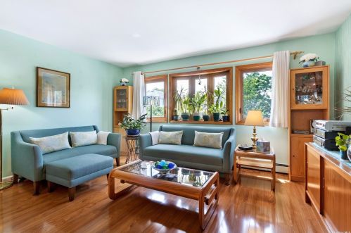 163-18 99th St, Jamaica, NY 11414-2811