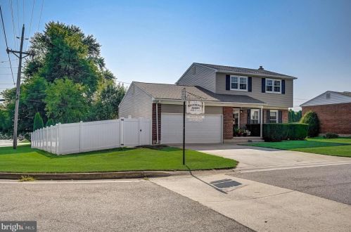 600 Cranhill Dr, Wilmington, DE 19808-2371