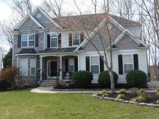 215 Laurel Glen Dr, Mooresville, NC 28115-6994