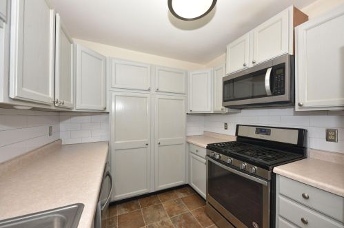 2417 Wallace Lake Rd, West Bend WI  53090-1152 exterior