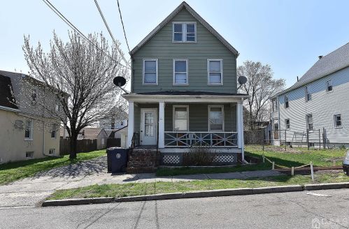 321 Keene St, Perth Amboy, NJ 08861-2623