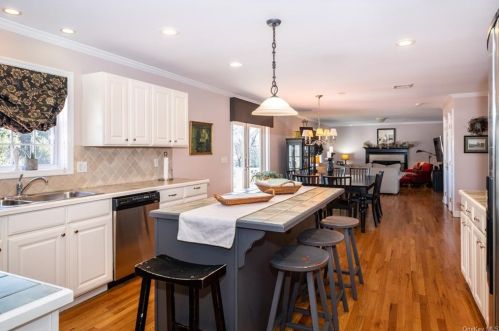 21 Jill Ct, Patterson, NY 12563-2765