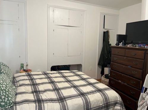 15 Summit Ave, Chatham Township NJ  07928-2732 exterior