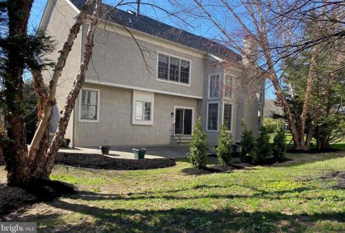 2123 Basswood Dr, Miquon PA 19444-2328 exterior