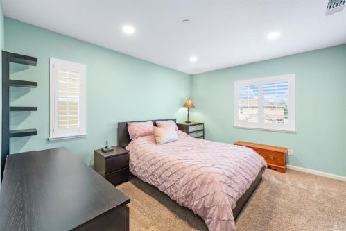 5284 Gramercy Cir, Fairfield CA  94533-6680 exterior