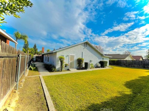 686 Wisteria Ave, Rialto CA  92376 exterior