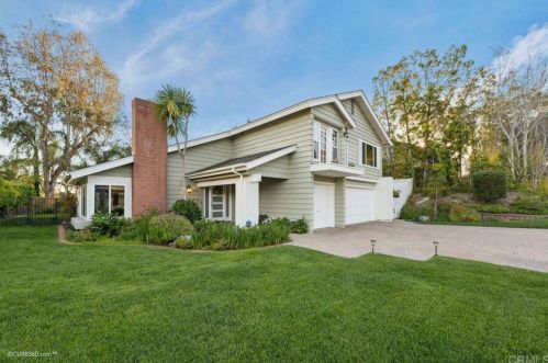 2257 Plazuela St, Carlsbad CA  92009-8029 exterior