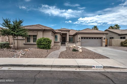 2596 Westchester Dr, Chandler, AZ 85249-5065