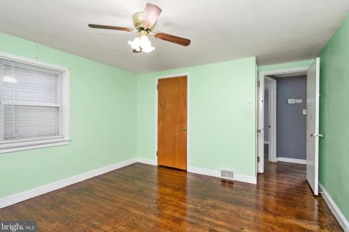 319 Jencohallo Ave, Trenton NJ  08619-3542 exterior