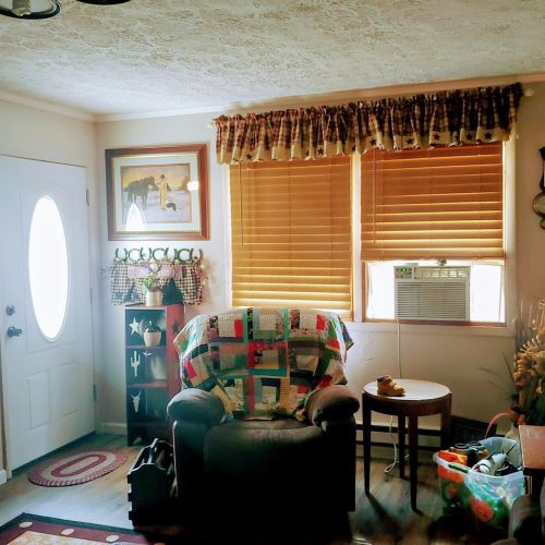 210 Fairview Ave, Washington Ch OH  43160-1247 exterior