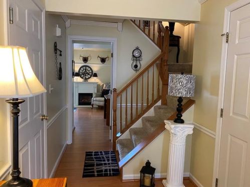 70 Links Dr, New Castle, PA 16101-6270