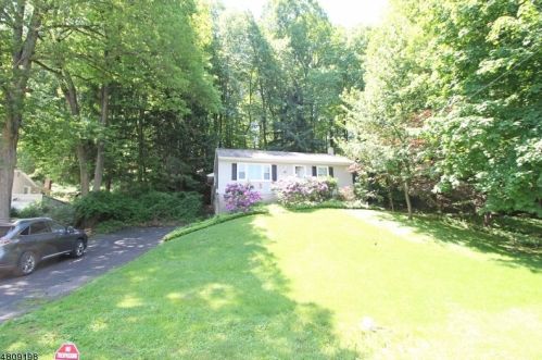 47 Estling Lake Rd, Parsippany NJ  07834-1916 exterior