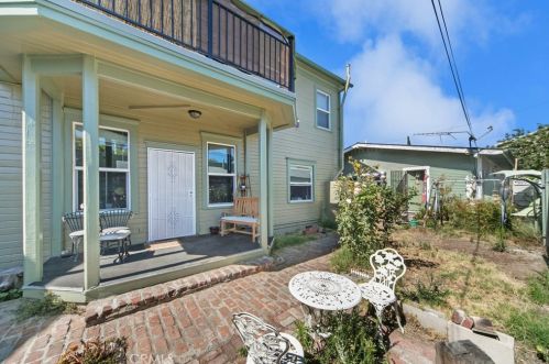 507 Rose Ave, Long Beach CA  90805-5529 exterior