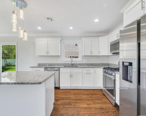 594 Canal Rd, Mount Sinai NY  11766-3307 exterior