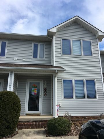 3290 White Oak Ct, Claremont, NC 28610-8669