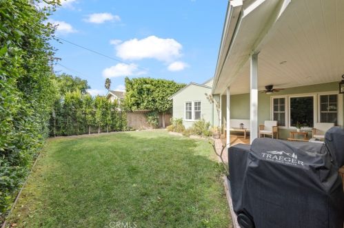 6880 10th St, Long Beach CA  90815-4930 exterior