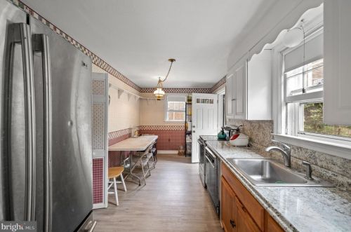 23 Dewey Rd, Cheltenham PA  19012-1413 exterior