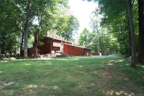 328 Mountain Rd, Ridgefield, CT 06877-1626