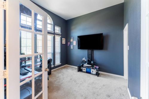 932 Monticello Dr, Burleson TX  76028-8208 exterior