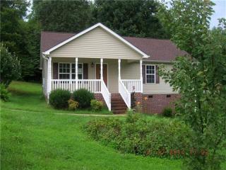 1229 Woodpecker Dr, Lake Wylie, SC 29710-5414
