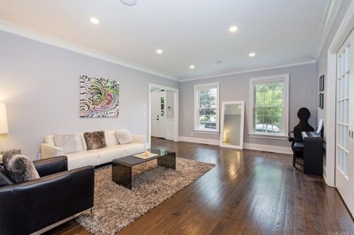 6 Cambridge Rd, Scarsdale NY  10583-2102 exterior
