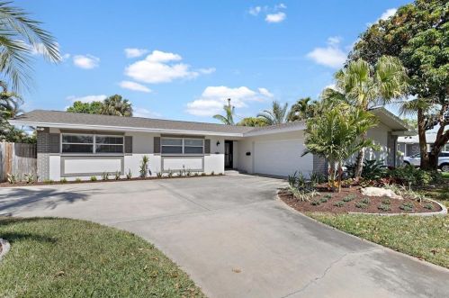 1153 40th Ave, Saint Petersburg, FL 33703-5229