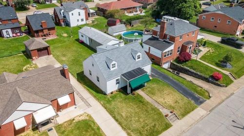 1081 Lafayette St, Bridgeville, PA 15017-2211