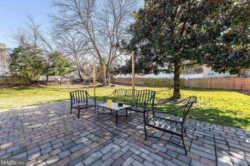 105 Red Stone Rdg, West Deptford NJ  08096-4134 exterior